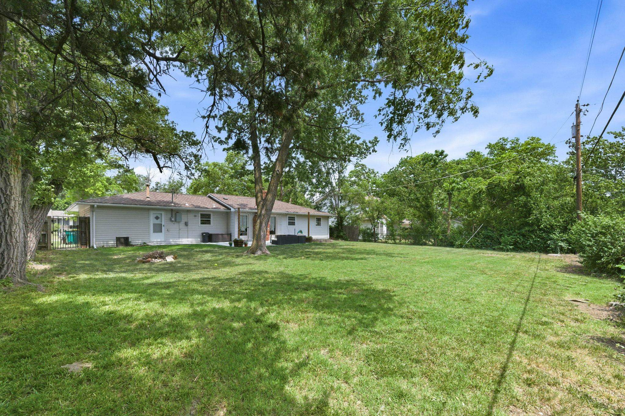 6521 E Farmview Wichita KS 67206