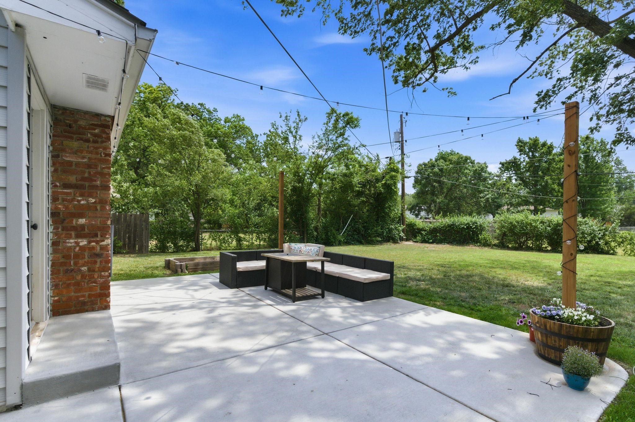 6521 E Farmview Wichita KS 67206