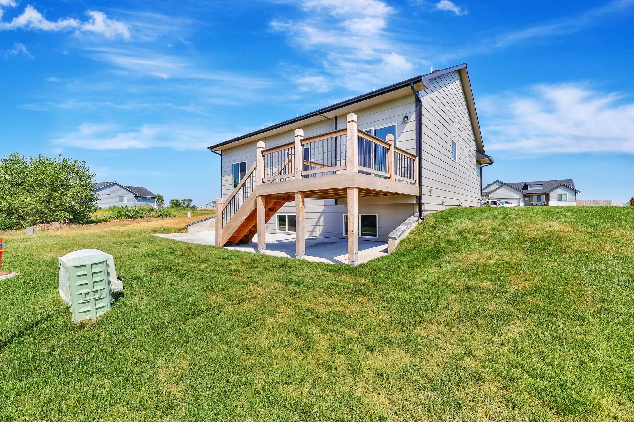 141 E Poplar Circle Goddard KS 67052