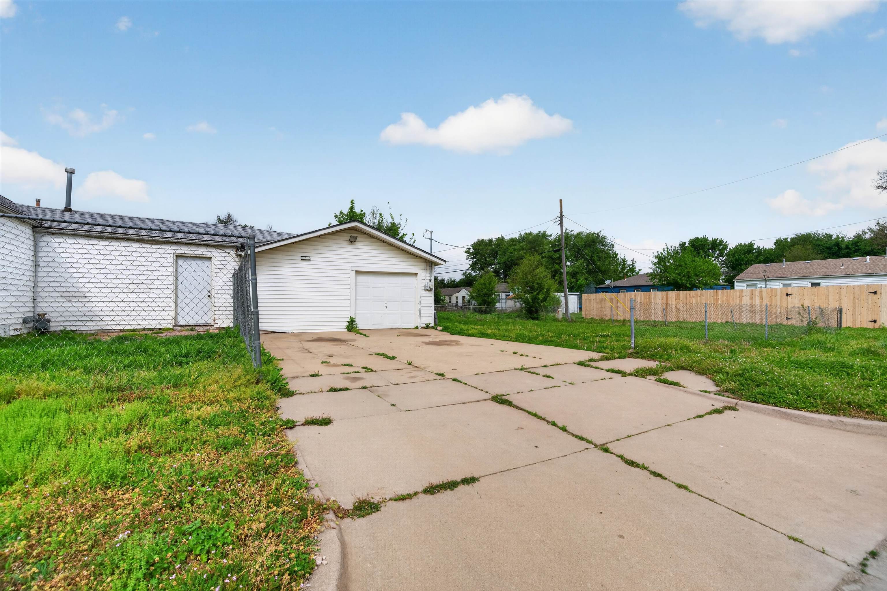 1926 E 24th Street N Wichita KS 67219