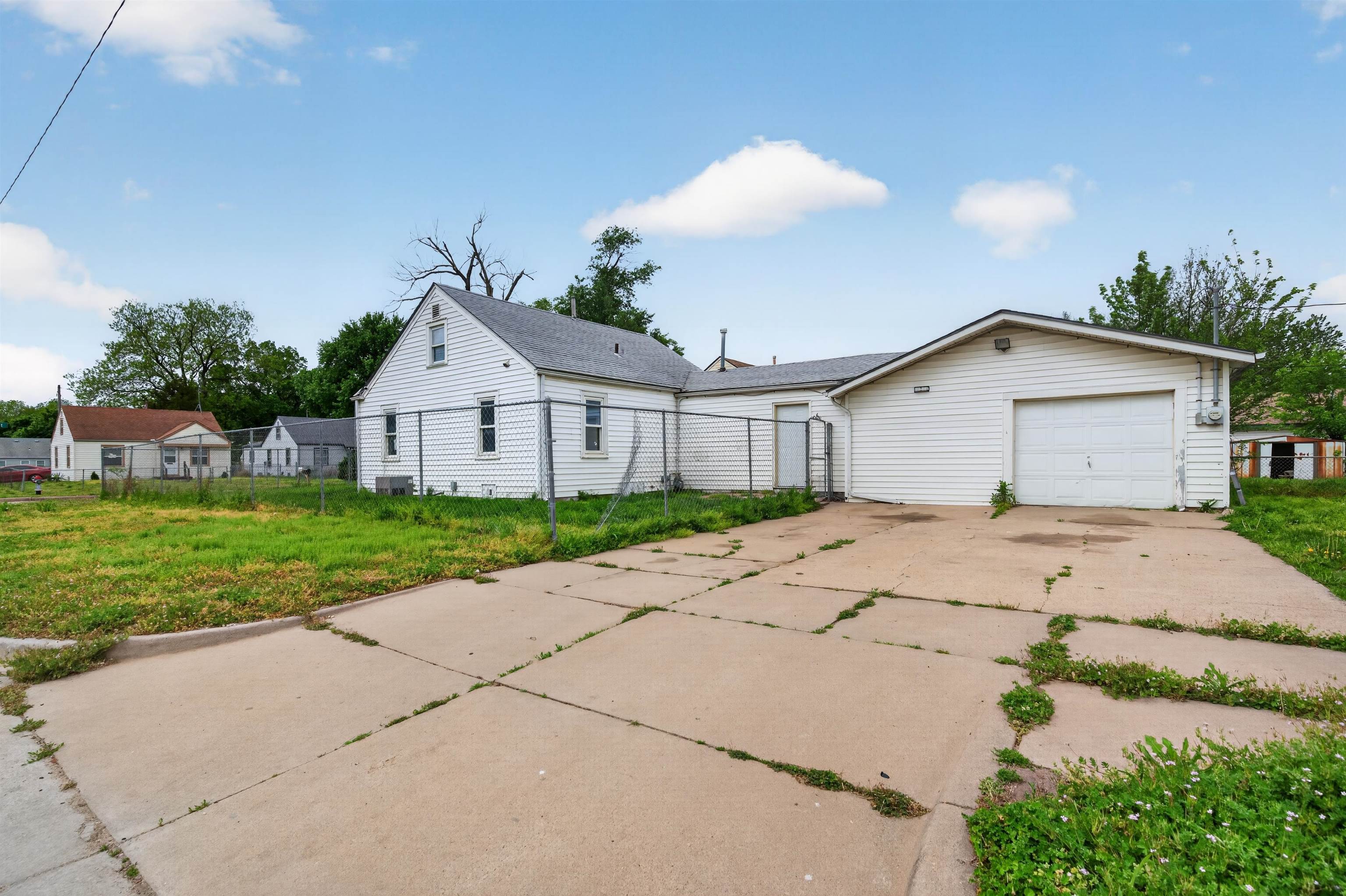 1926 E 24th Street N Wichita KS 67219