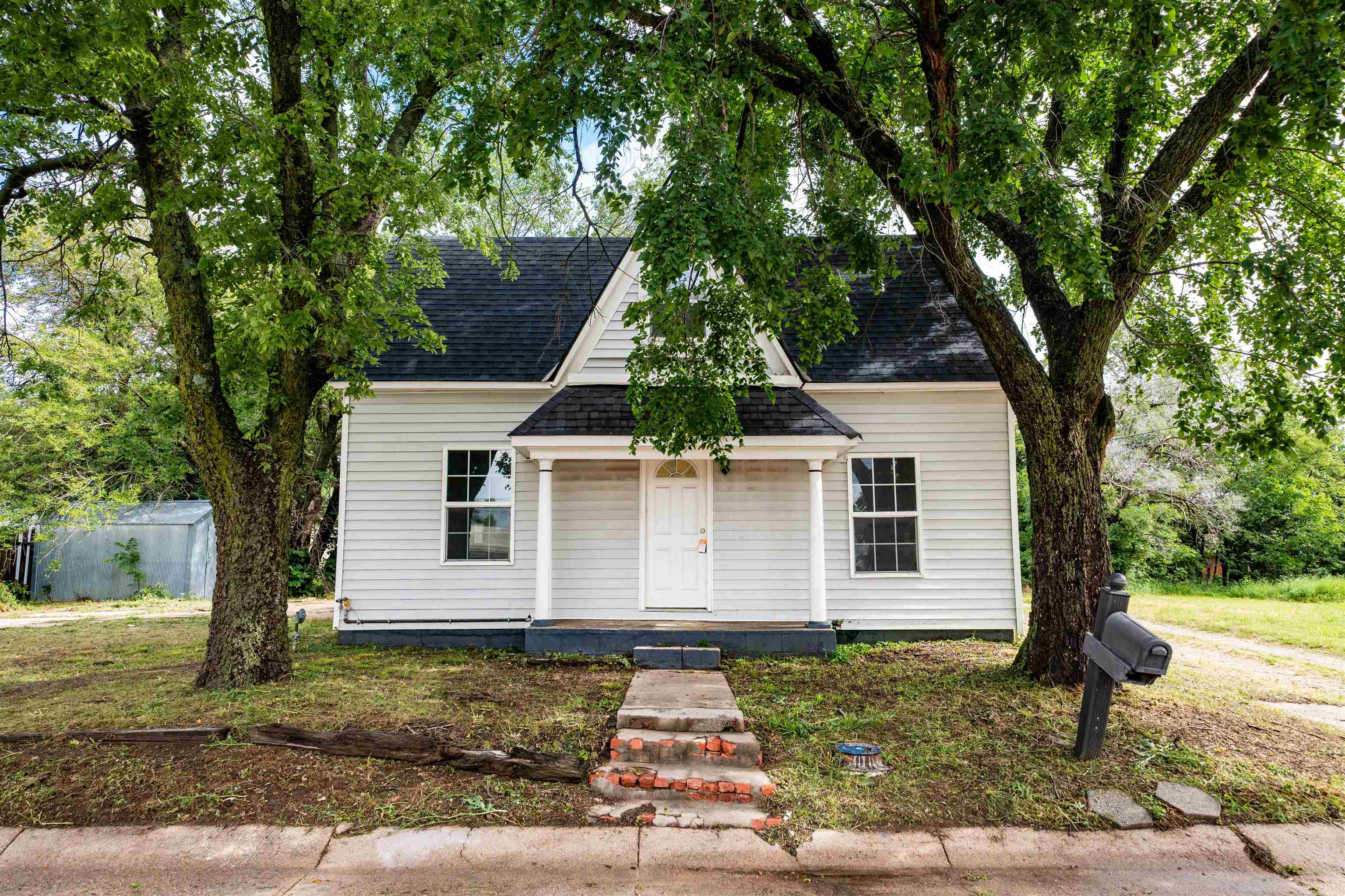 217 E Sumner Street Wellington KS 67152