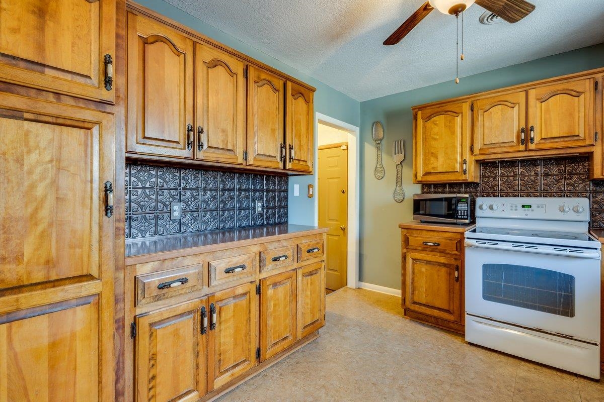 5514 E Kinkaid Street Wichita KS 67218