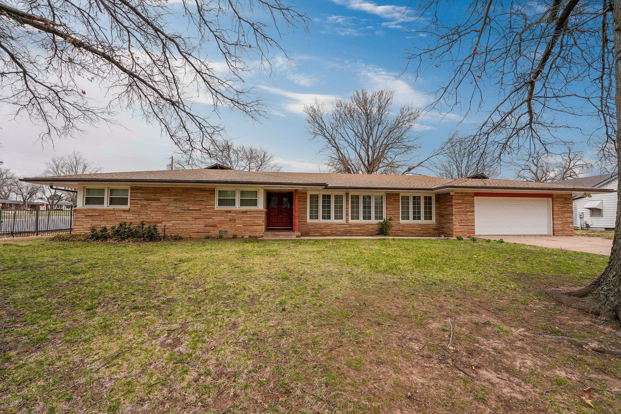 1740 W 3rd Avenue El Dorado KS 67042