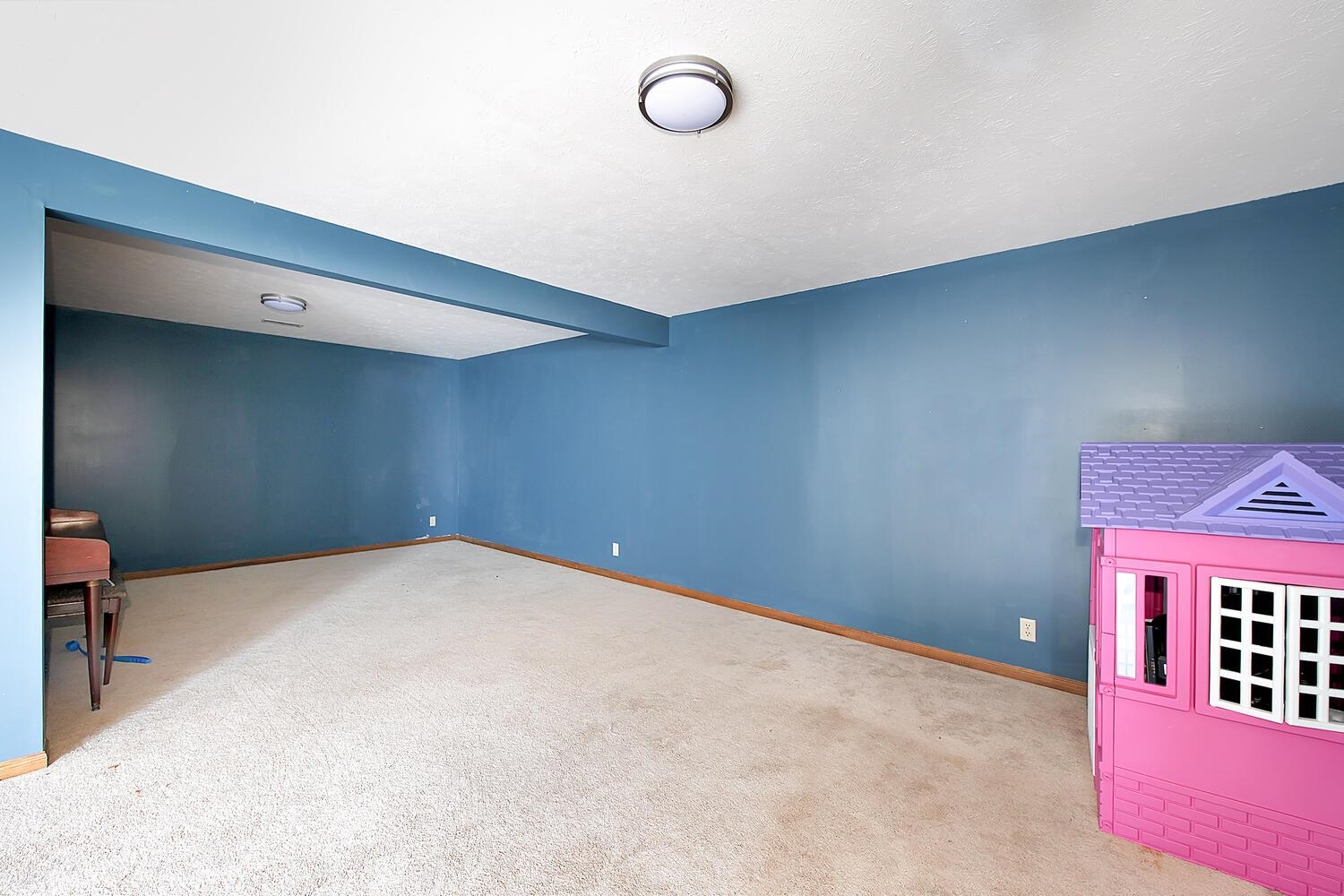 1130 N Burrows Belle Plaine KS 67013