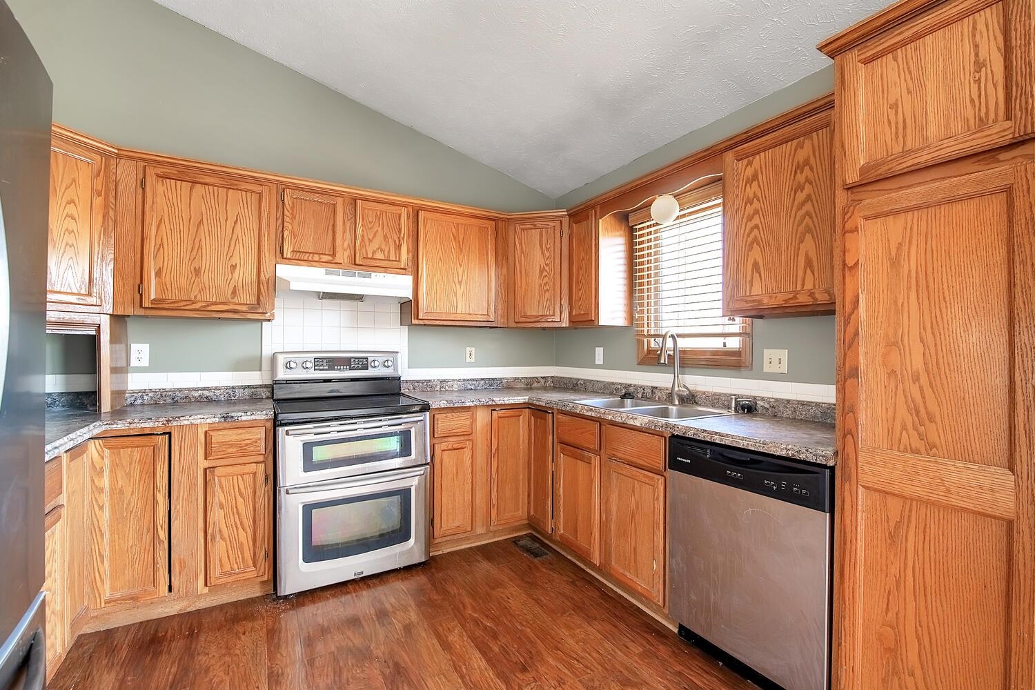 1130 N Burrows Belle Plaine KS 67013