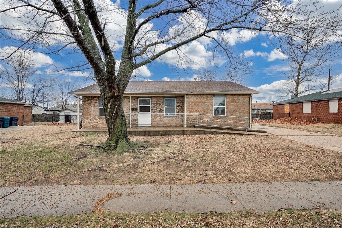 1607 E Del Mar Street Wichita KS 67216
