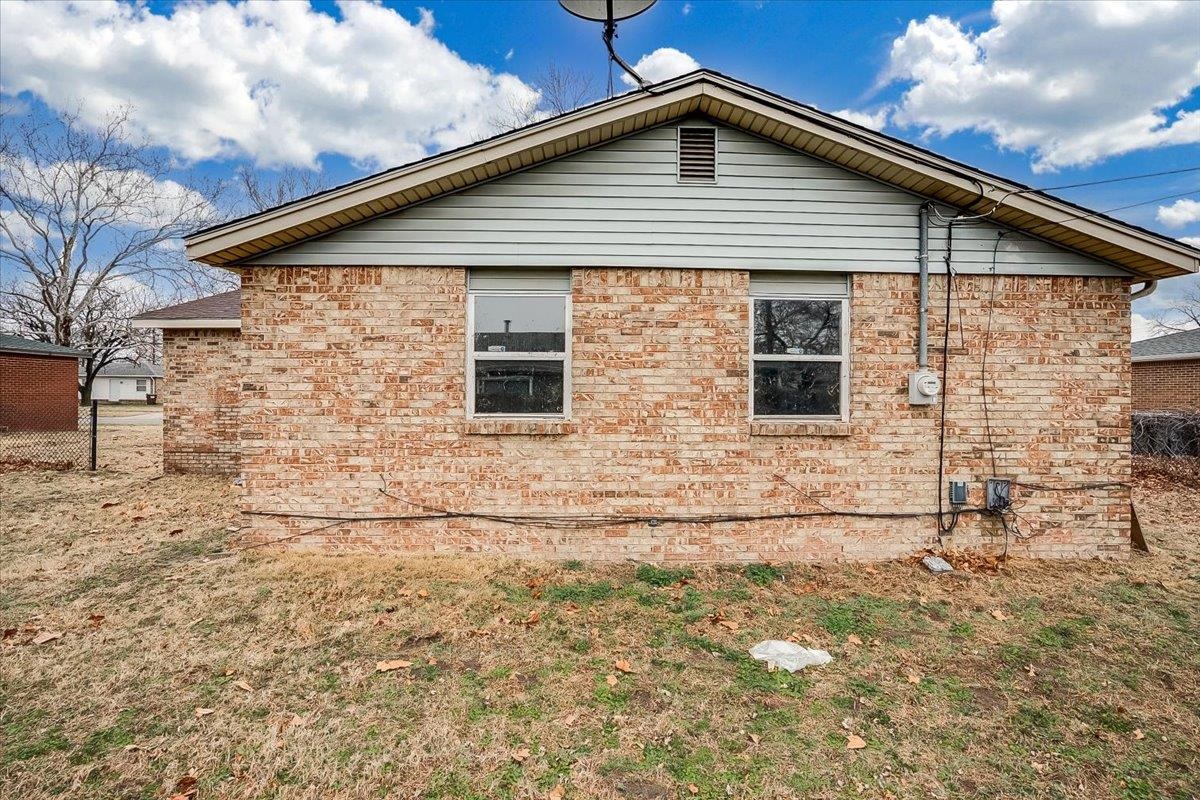 1607 E Del Mar Street Wichita KS 67216