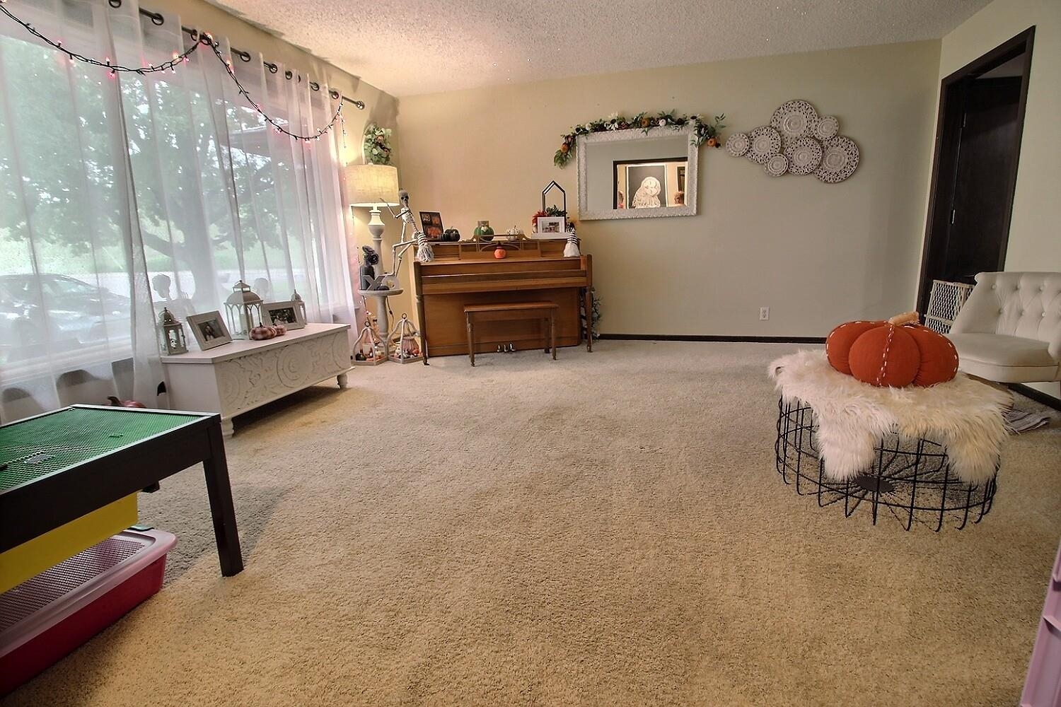 1752 N West Lynn Wichita KS 67212