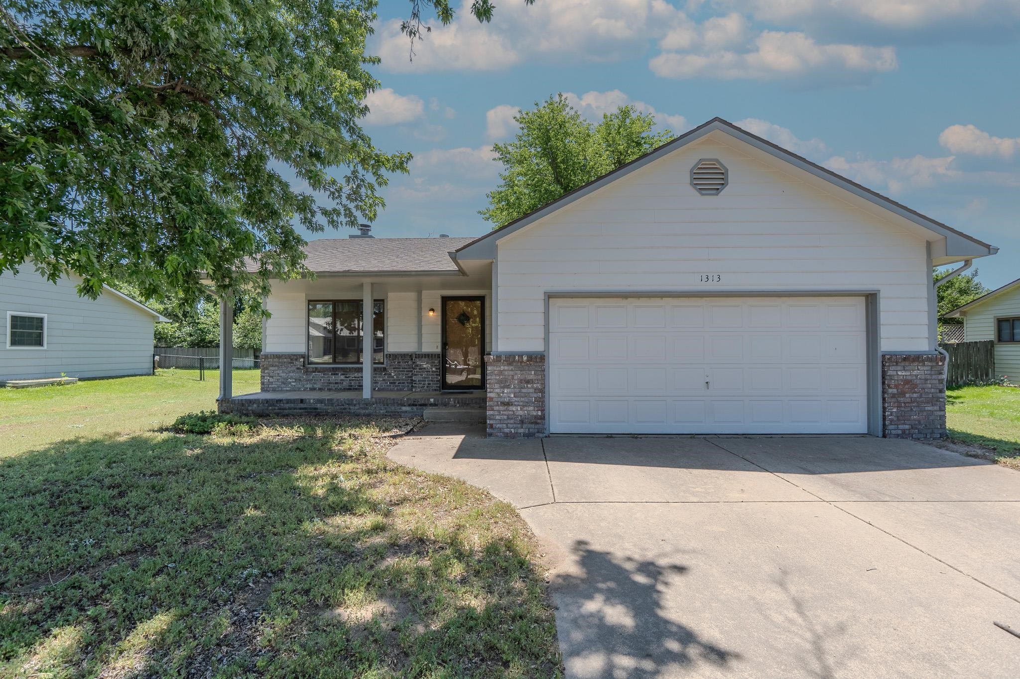 1313 E Dirck Street Haysville KS 67060
