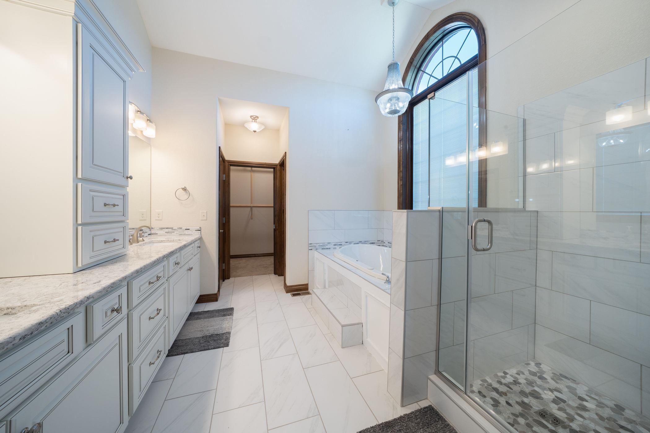 2901 N Fox Pointe Circle Wichita KS 67226