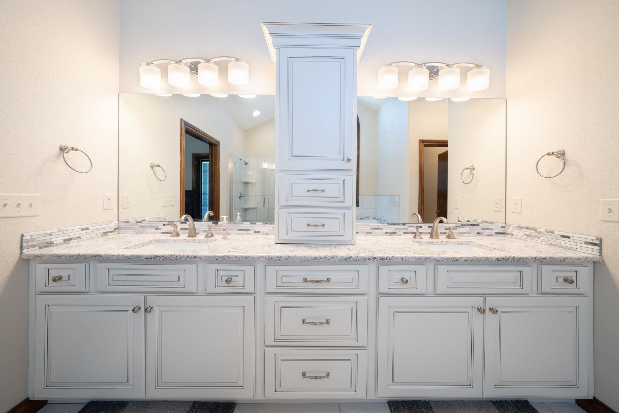 2901 N Fox Pointe Circle Wichita KS 67226
