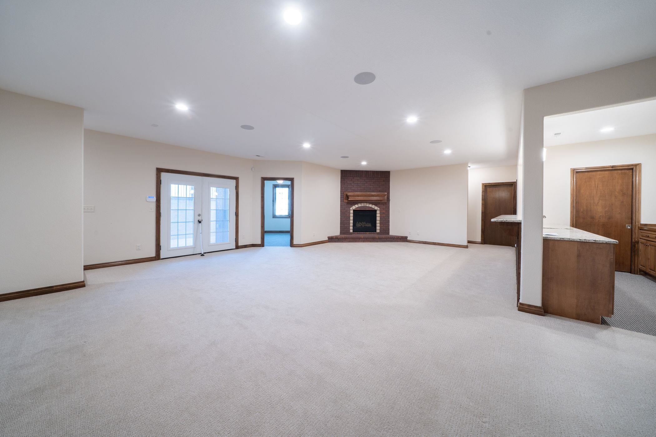 2901 N Fox Pointe Circle Wichita KS 67226