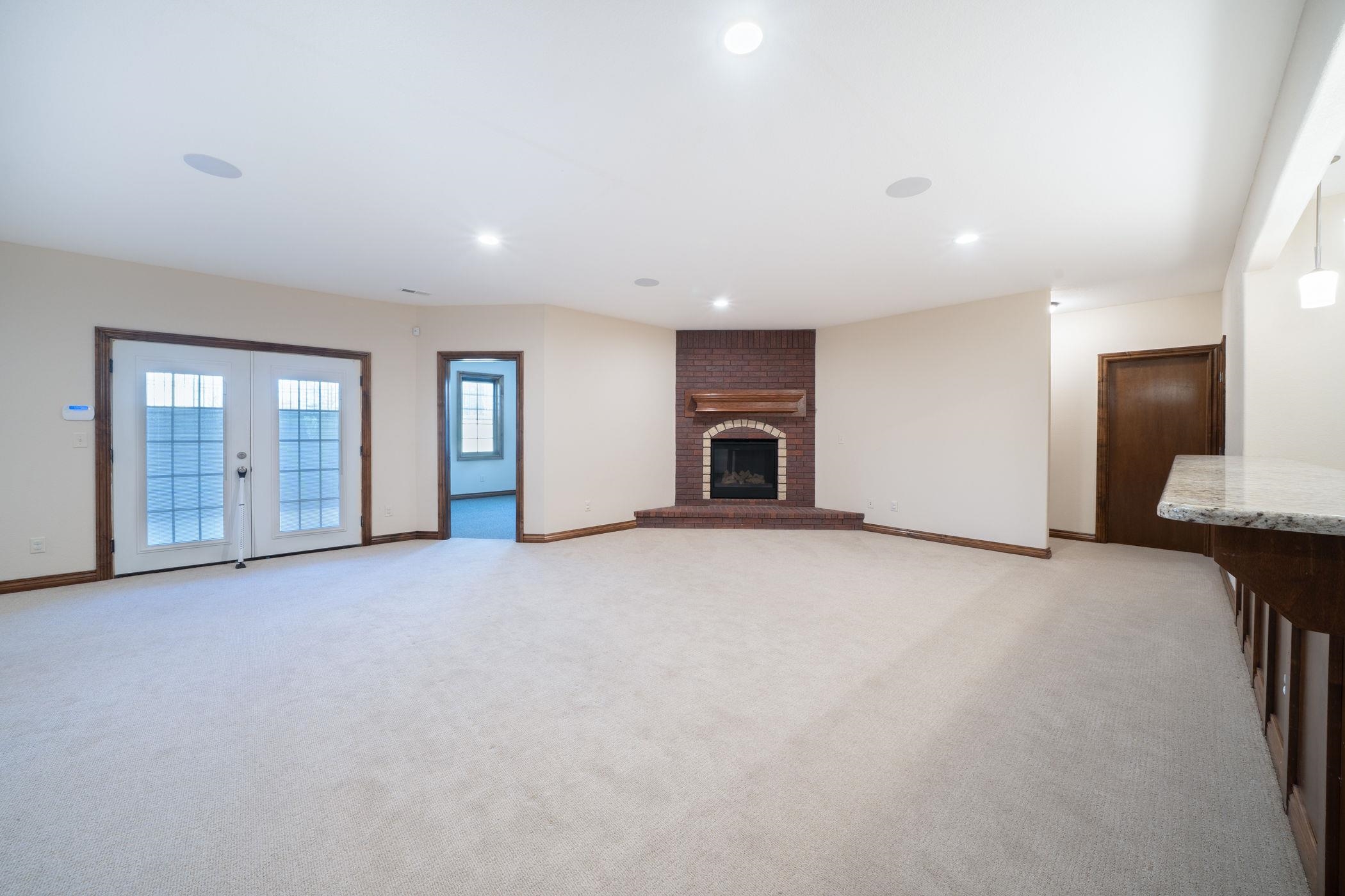 2901 N Fox Pointe Circle Wichita KS 67226