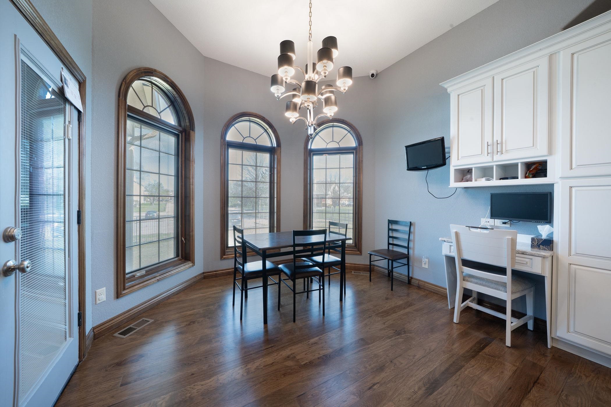 2901 N Fox Pointe Circle Wichita KS 67226