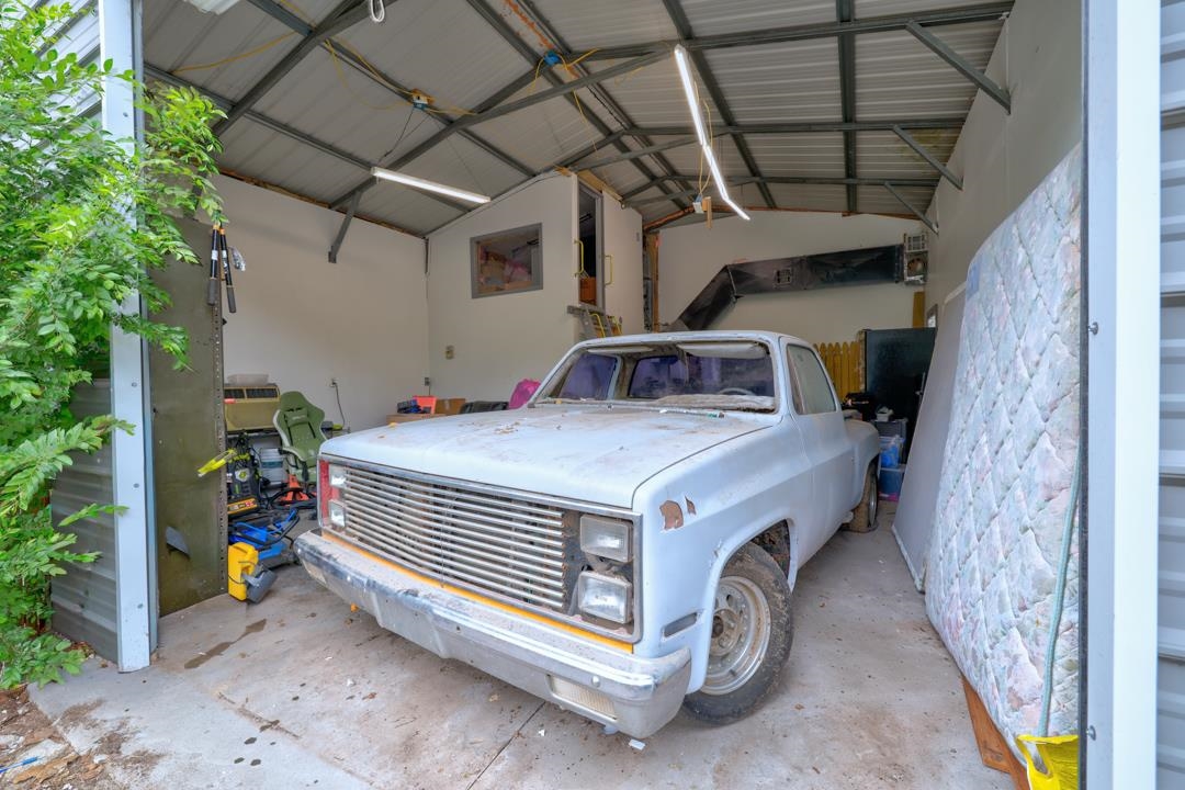 1302 Hackney Winfield KS 67156
