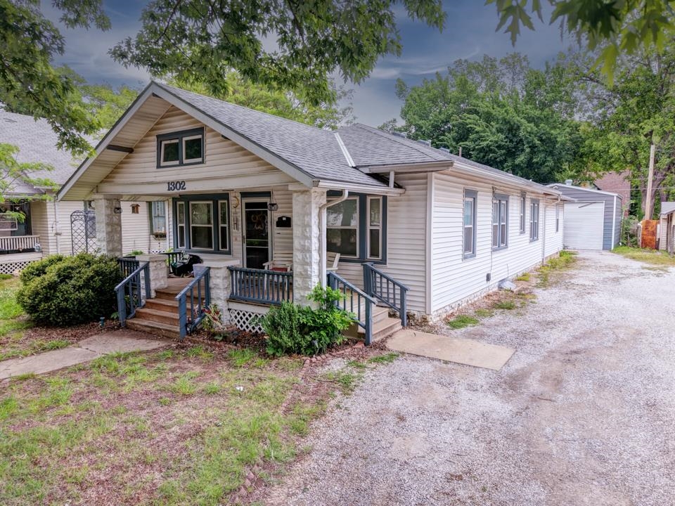 1302 Hackney Winfield KS 67156