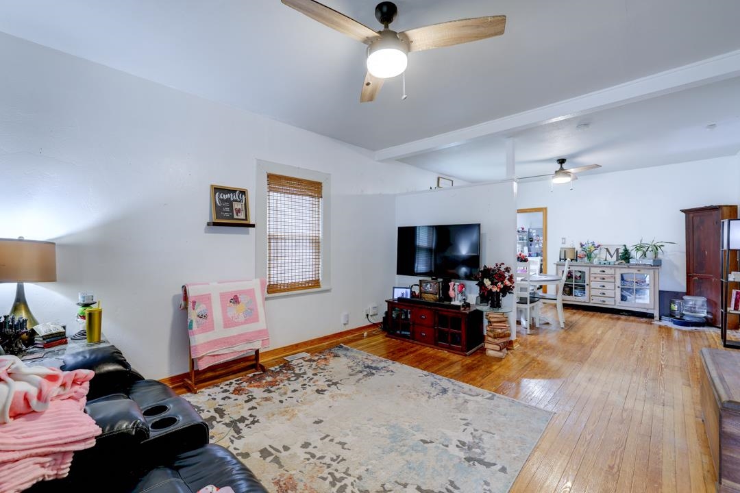 1302 Hackney Winfield KS 67156