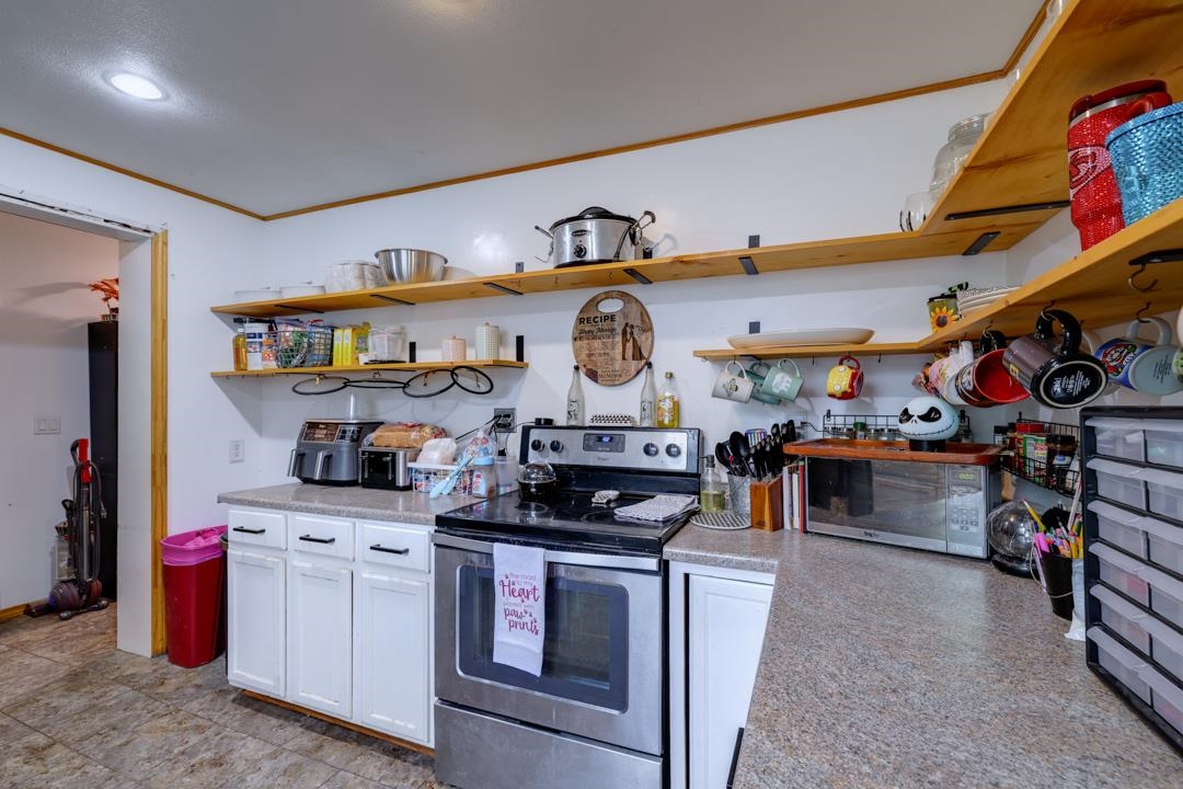 1302 Hackney Winfield KS 67156