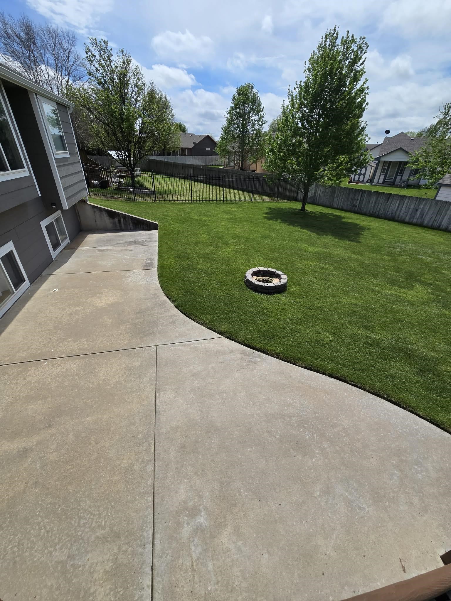 8841 N Hidden Lane Park City KS 67147