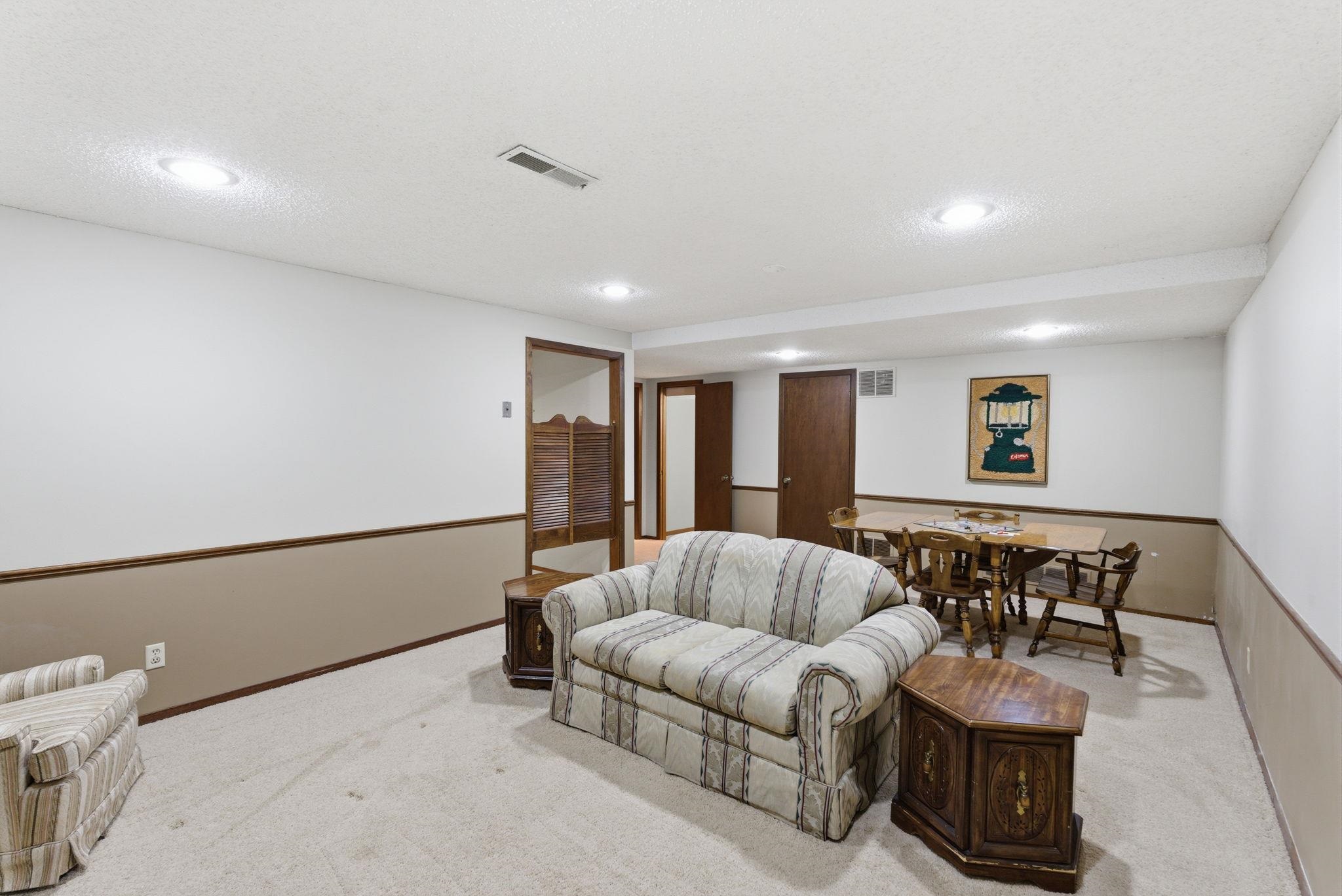 6903 E 14th Wichita KS 67206