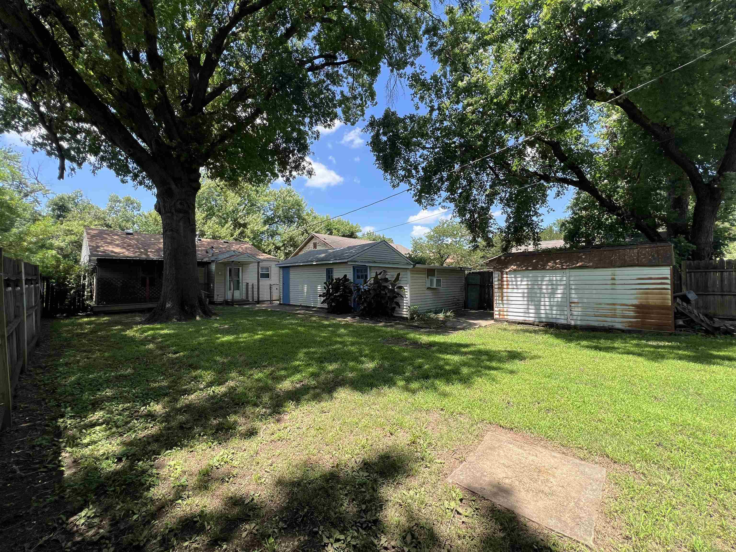 2016 Loomis Street Winfield KS 67156
