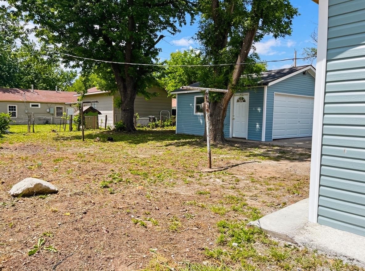 4557 S Hemlock Avenue Wichita KS 67216