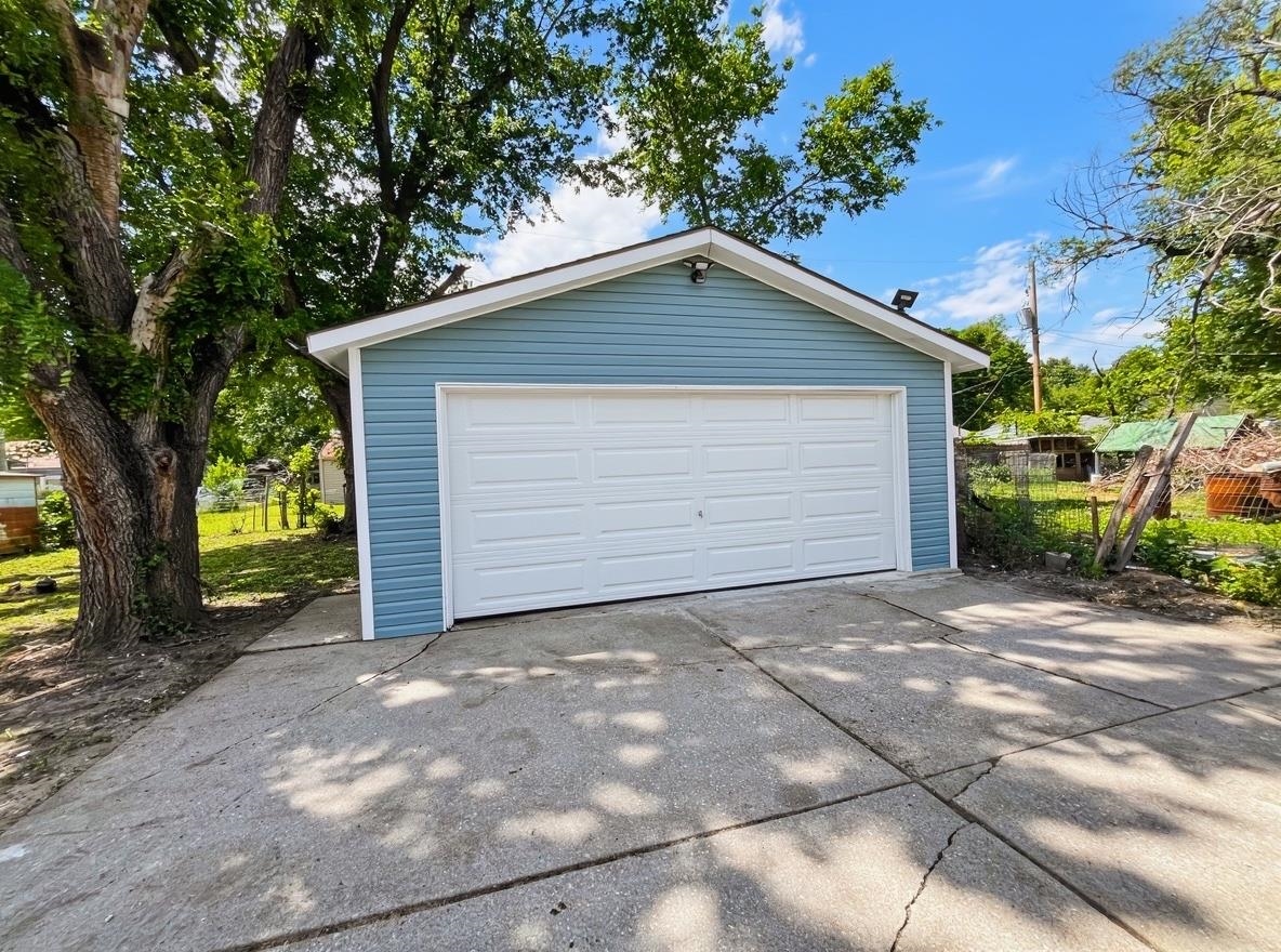 4557 S Hemlock Avenue Wichita KS 67216