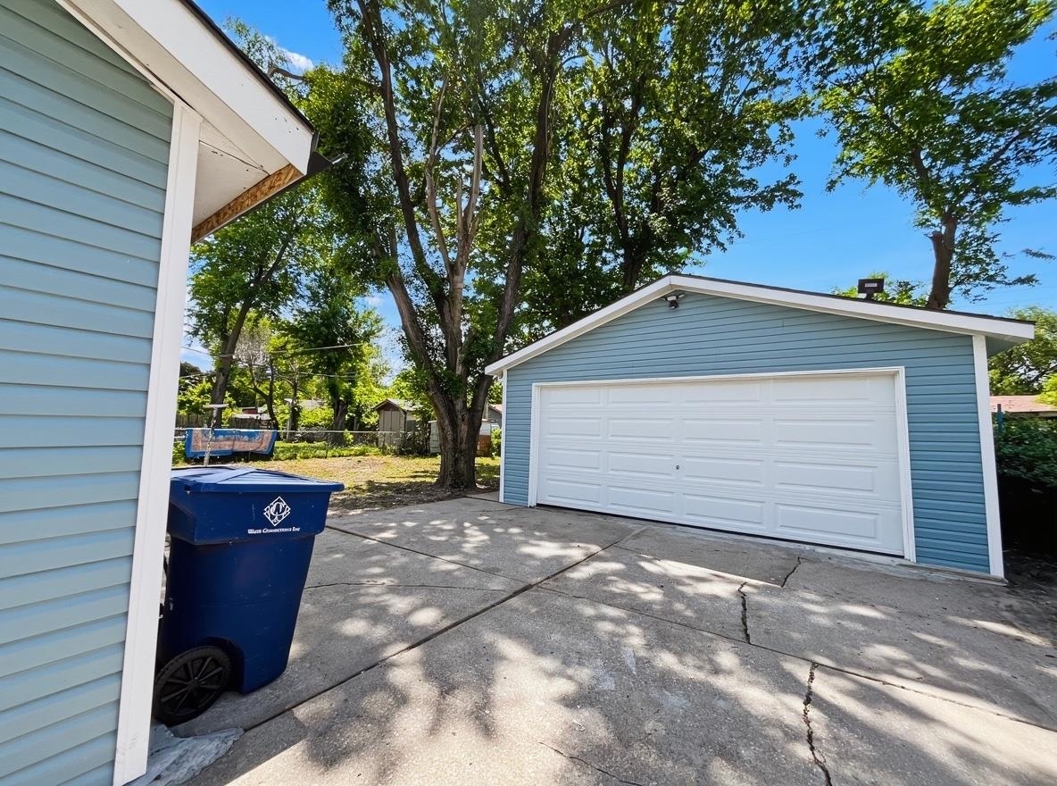 4557 S Hemlock Avenue Wichita KS 67216