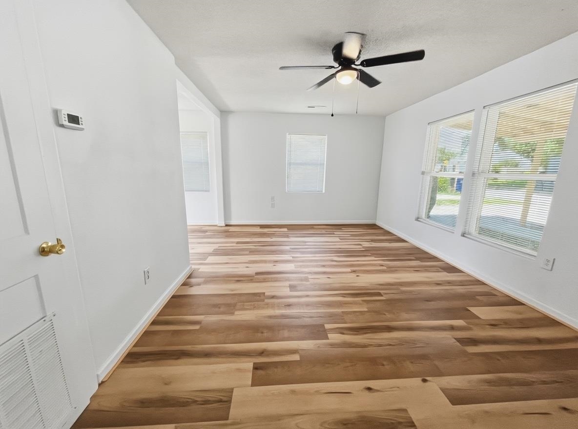 4557 S Hemlock Avenue Wichita KS 67216