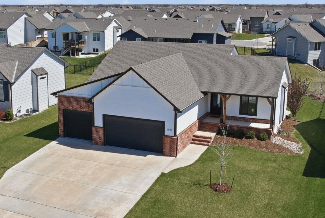 2540 N Quartz Street Andover KS 67002