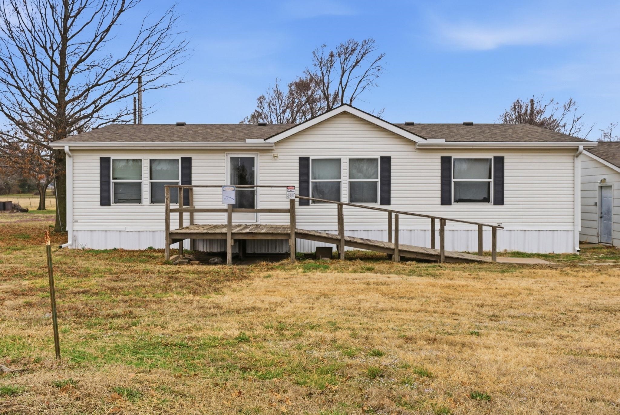 21311 85th Road Winfield KS 67156