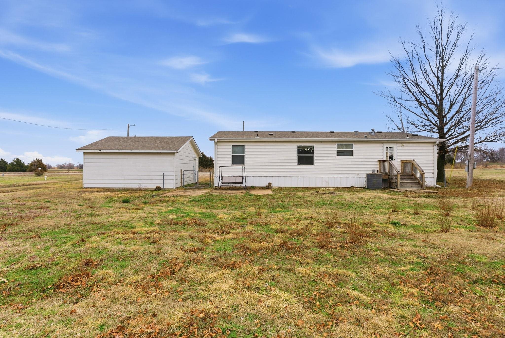 21311 85th Road Winfield KS 67156