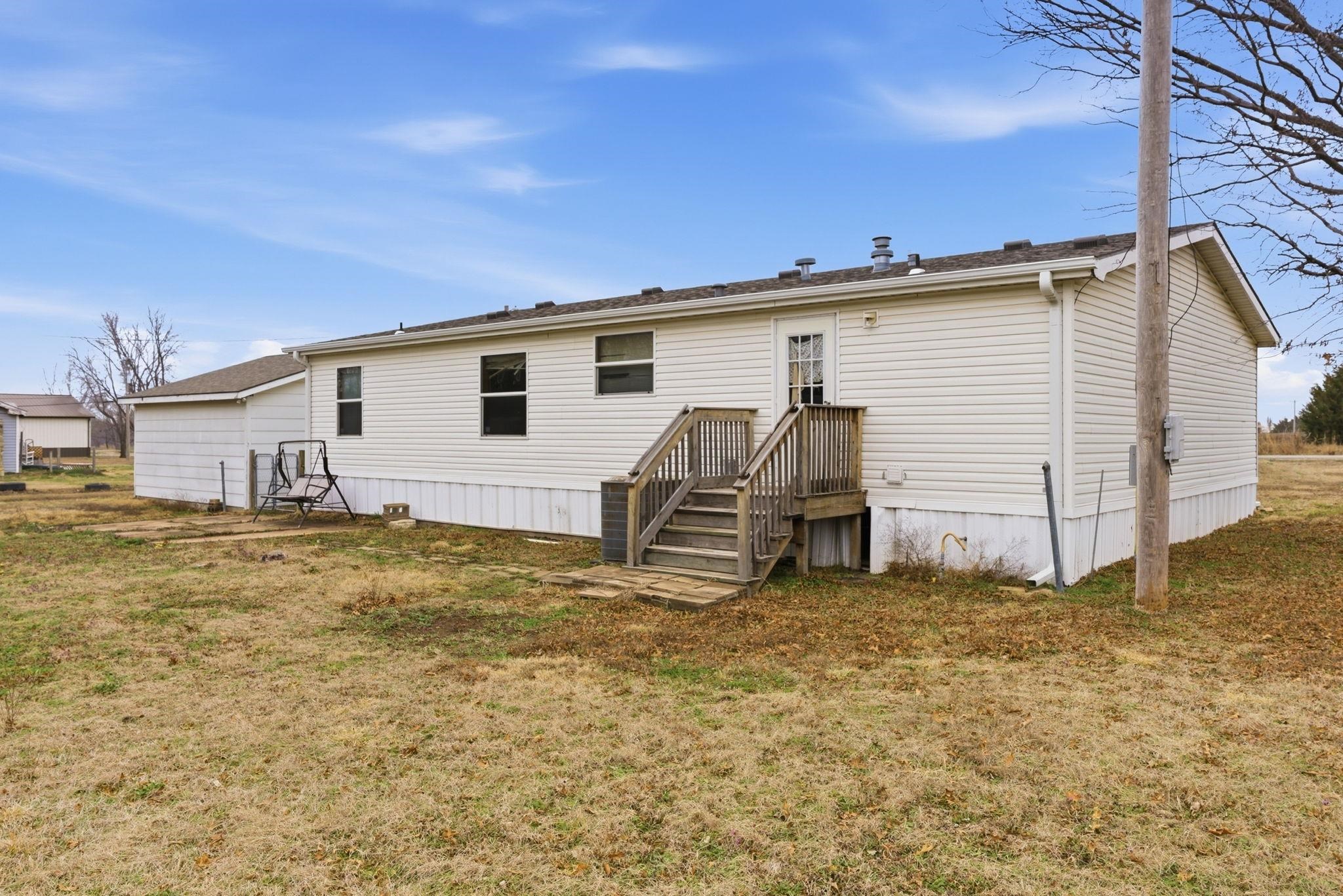 21311 85th Road Winfield KS 67156