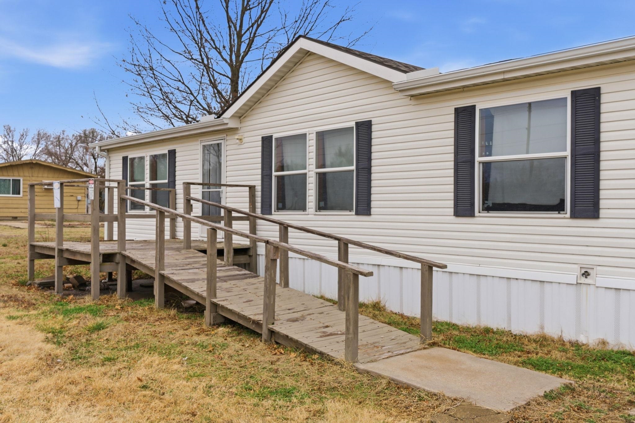 21311 85th Road Winfield KS 67156