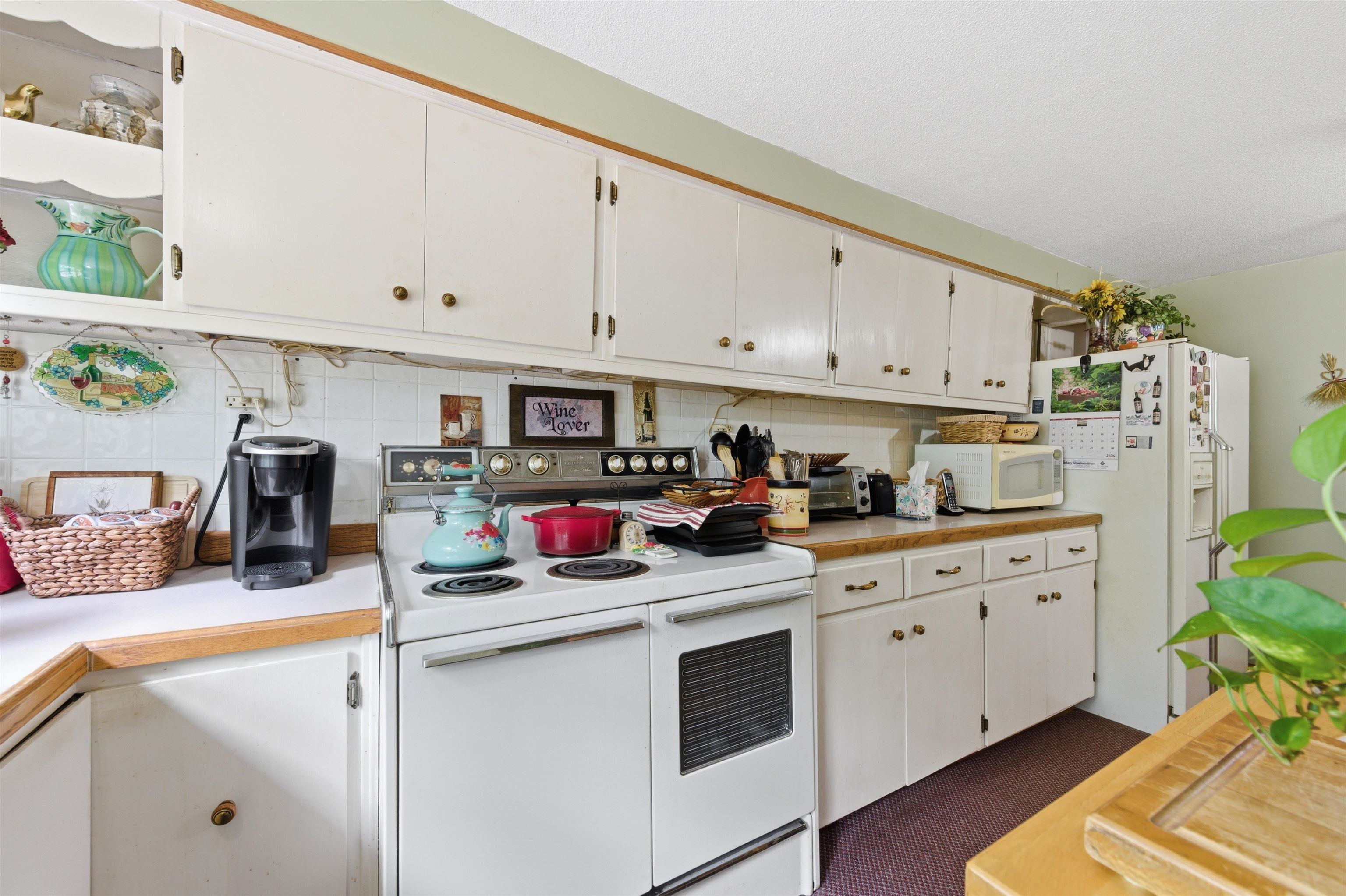 137 N Davidson Avenue Bentley KS 67016
