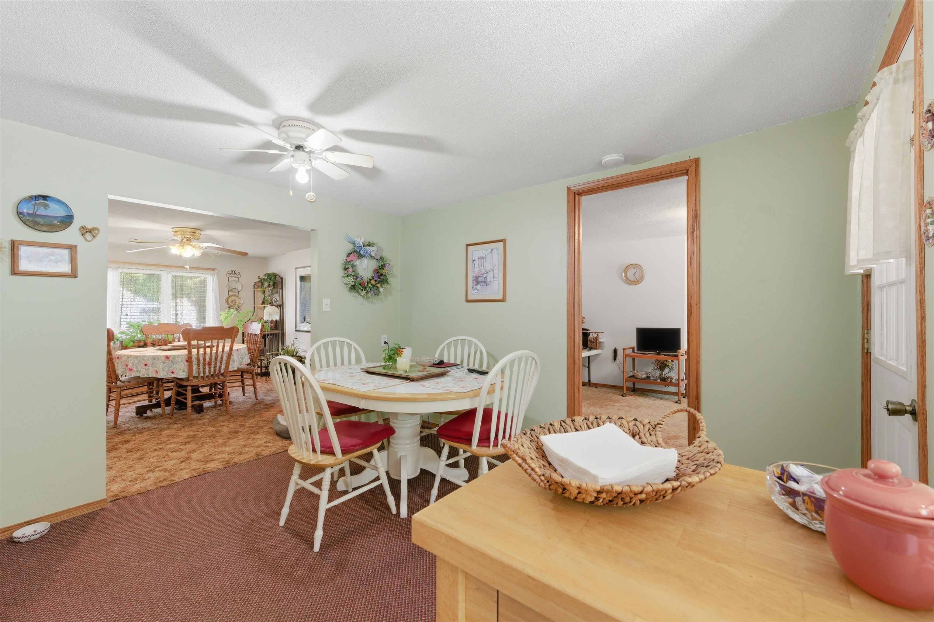 137 N Davidson Avenue Bentley KS 67016