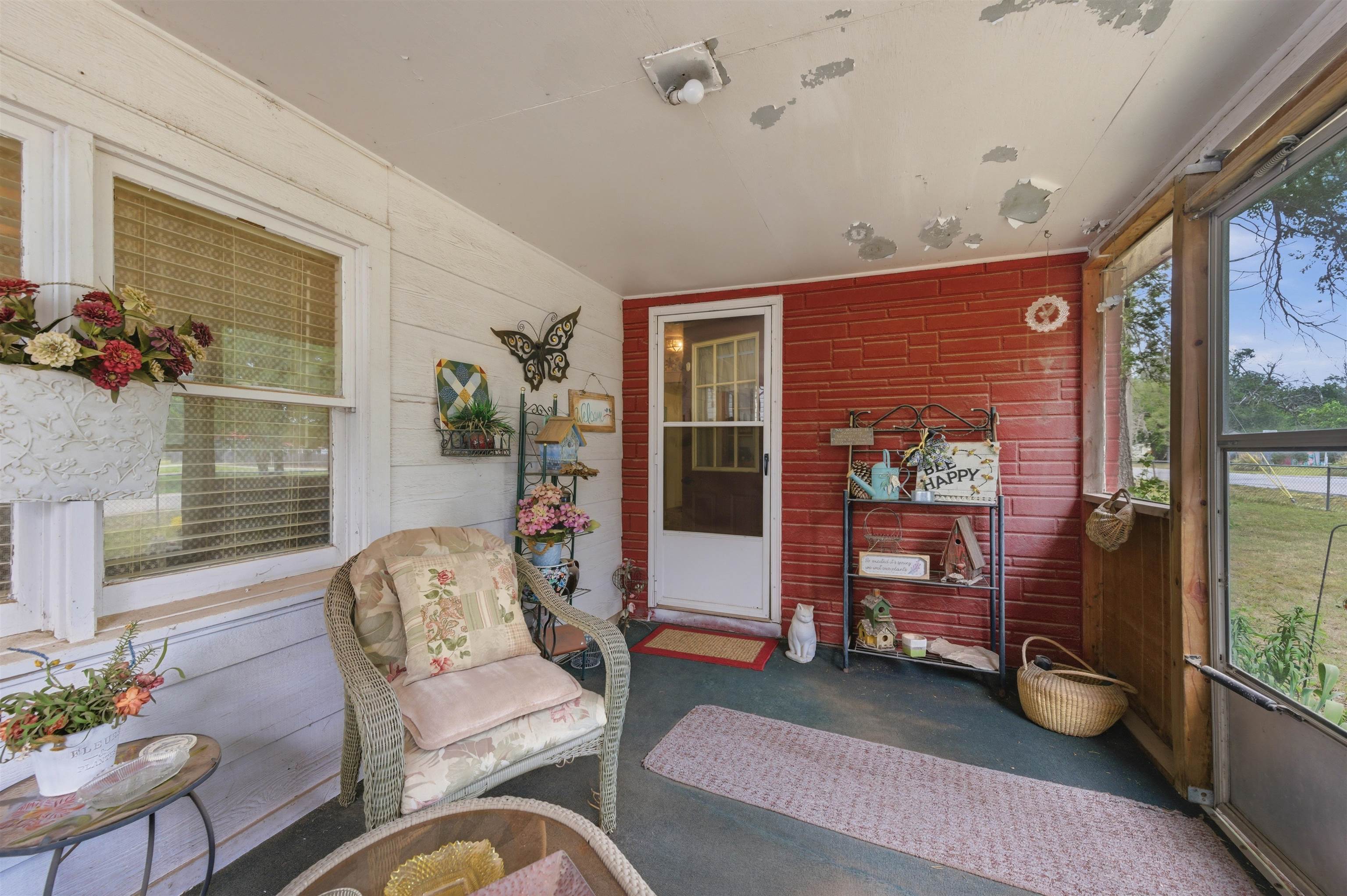 137 N Davidson Avenue Bentley KS 67016