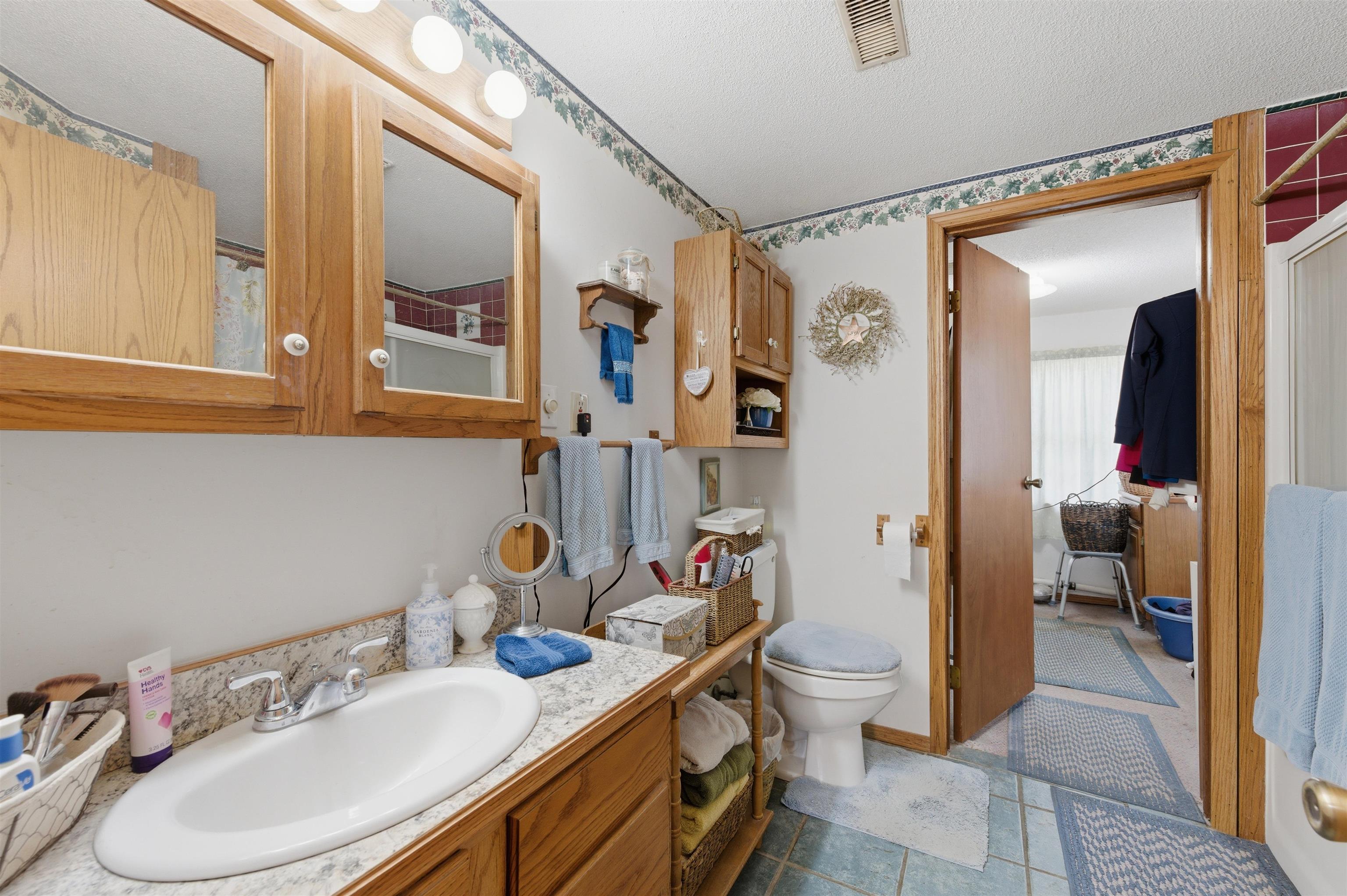 137 N Davidson Avenue Bentley KS 67016