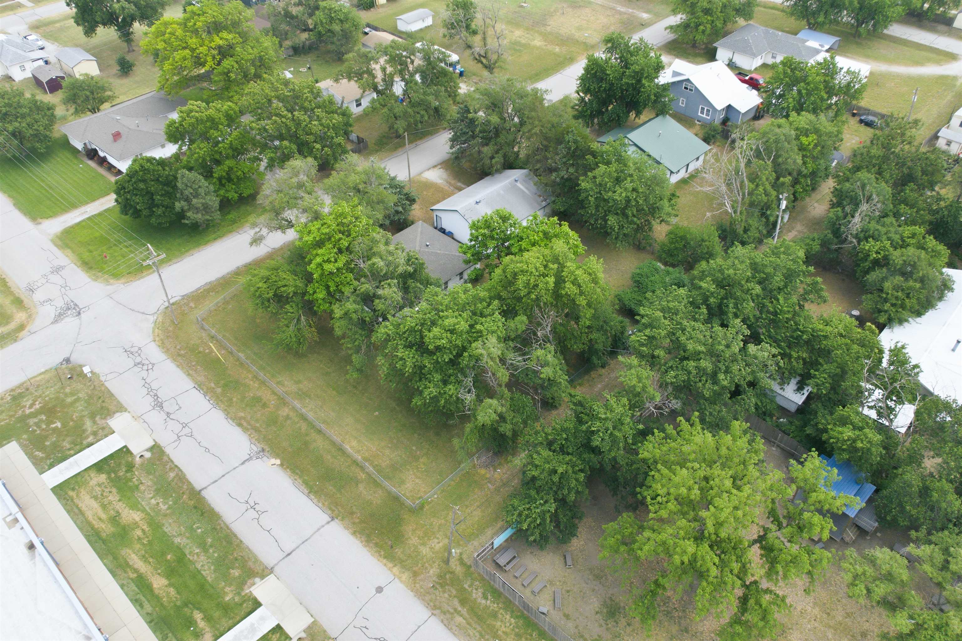 137 N Davidson Avenue Bentley KS 67016