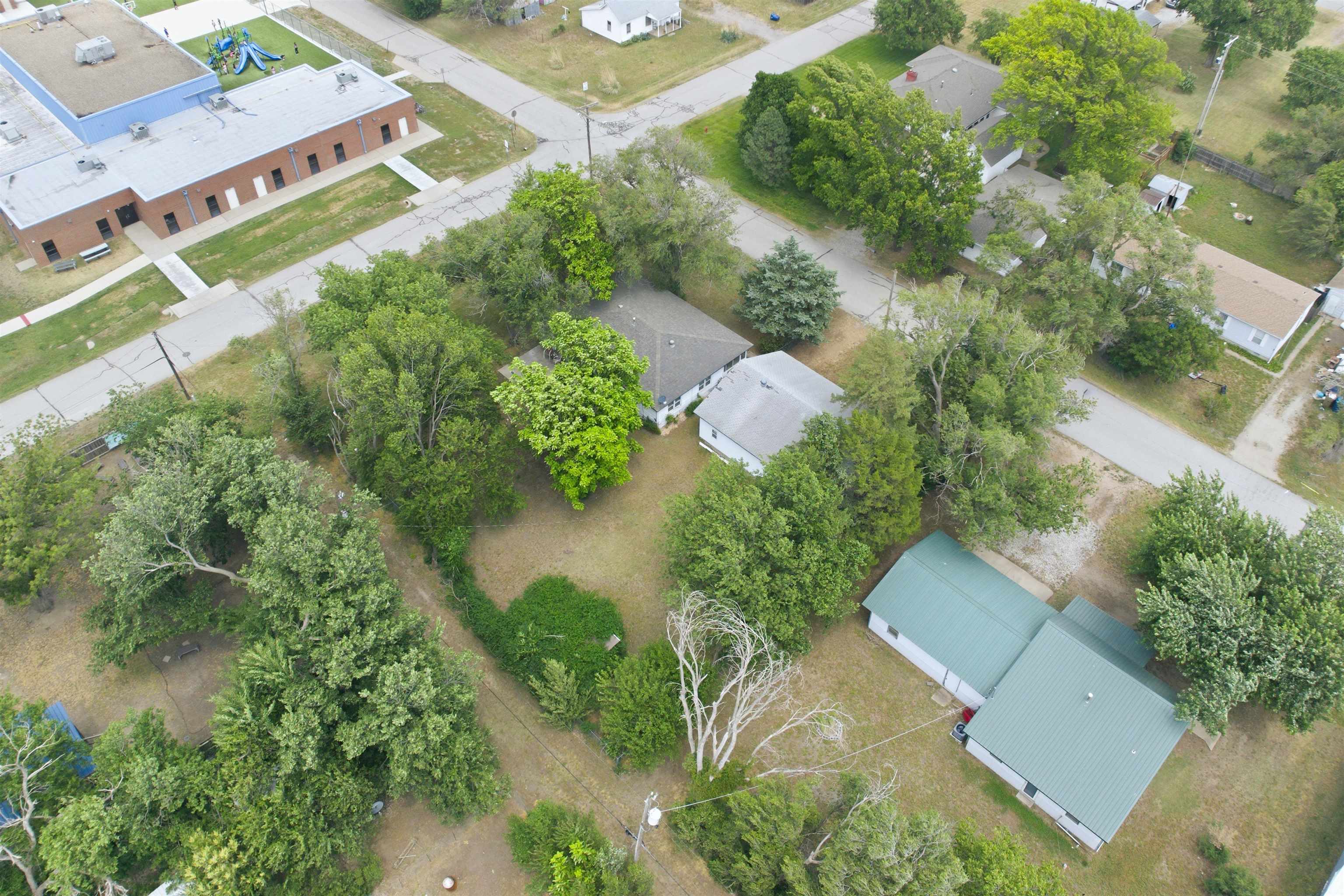 137 N Davidson Avenue Bentley KS 67016