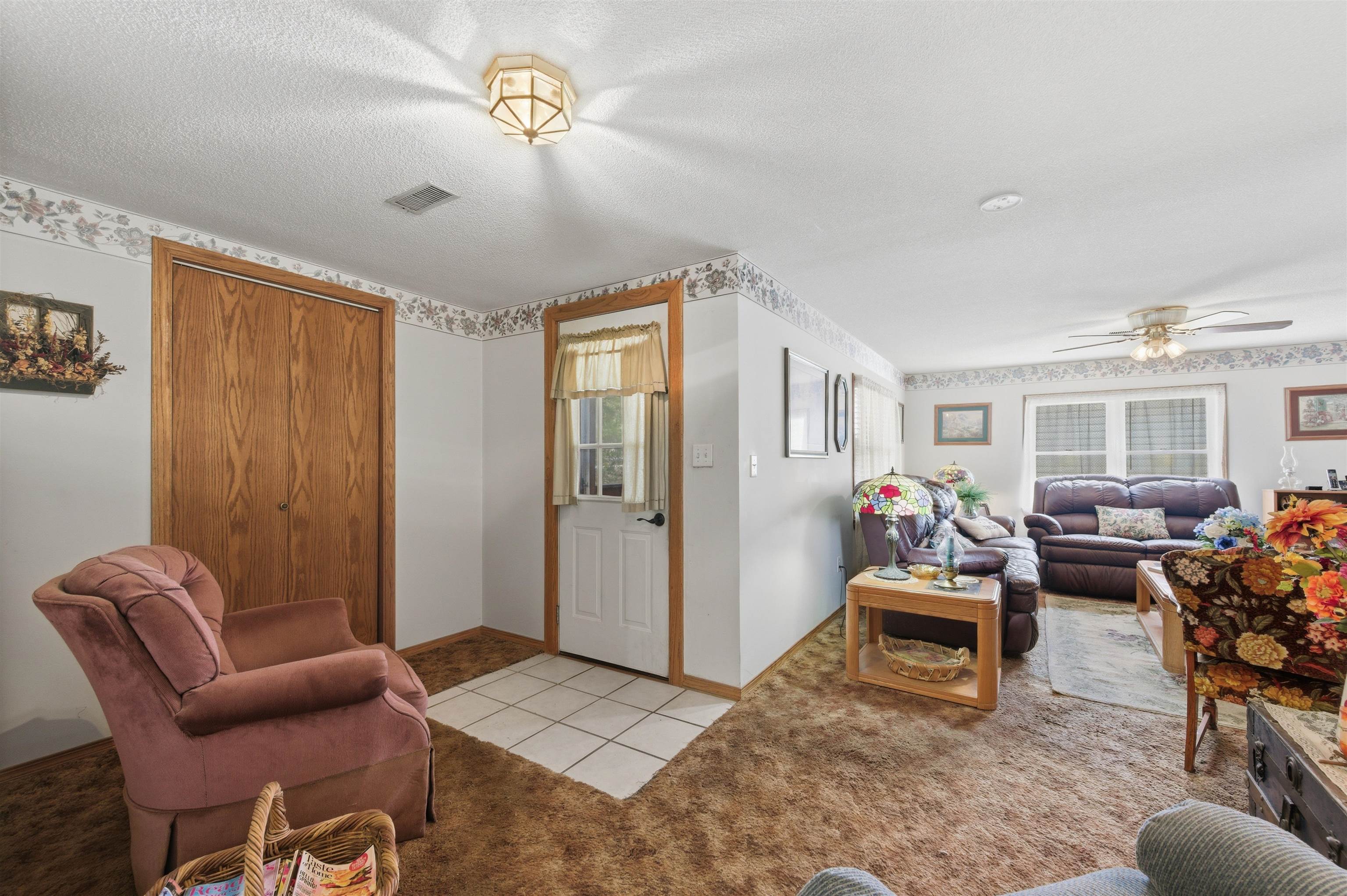 137 N Davidson Avenue Bentley KS 67016