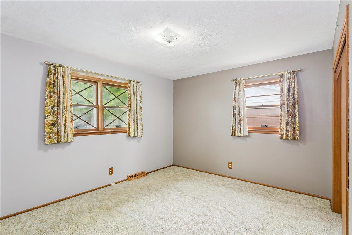 2733 N Dellrose Avenue Wichita KS 67220