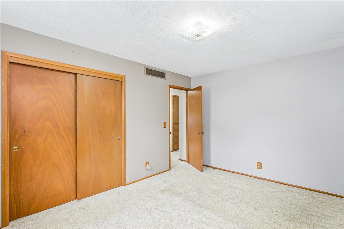 2733 N Dellrose Avenue Wichita KS 67220