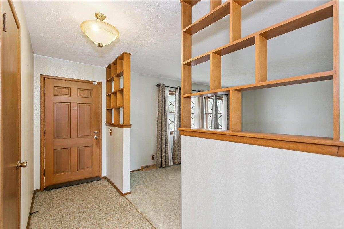 2733 N Dellrose Avenue Wichita KS 67220