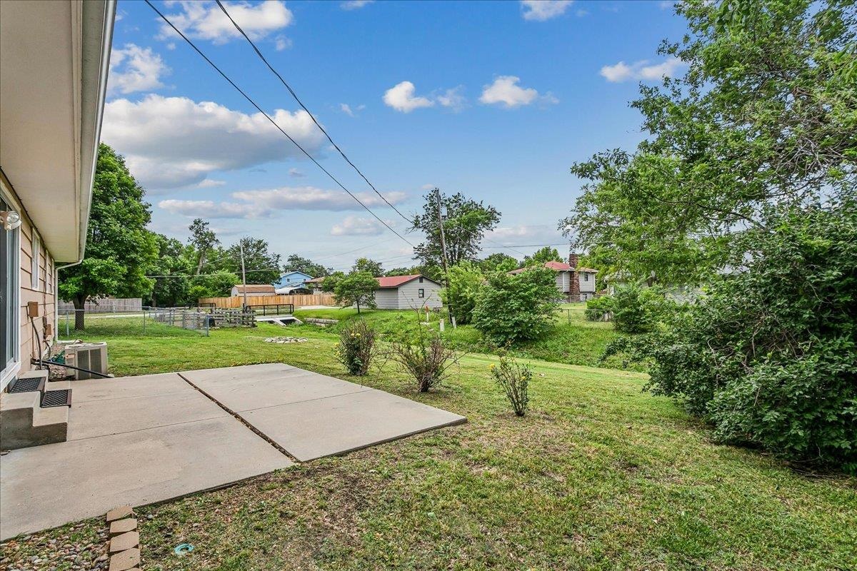2733 N Dellrose Avenue Wichita KS 67220