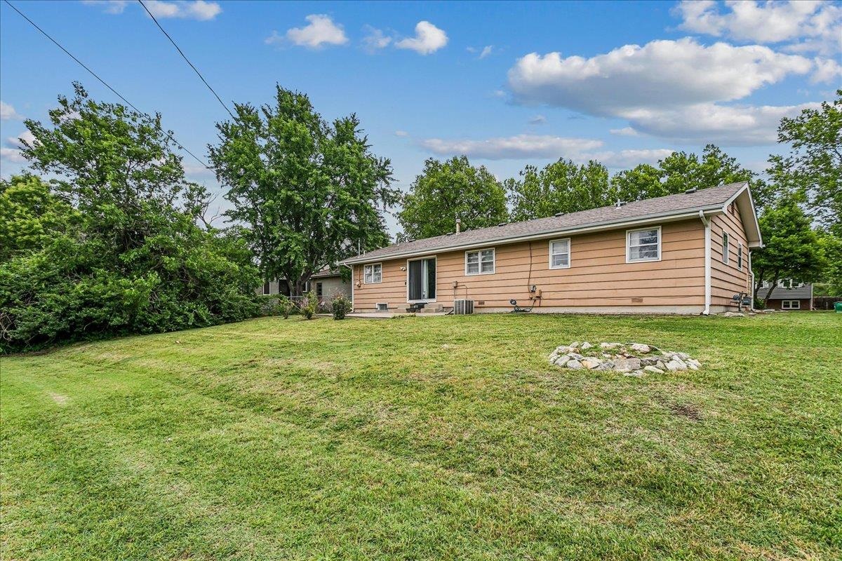 2733 N Dellrose Avenue Wichita KS 67220