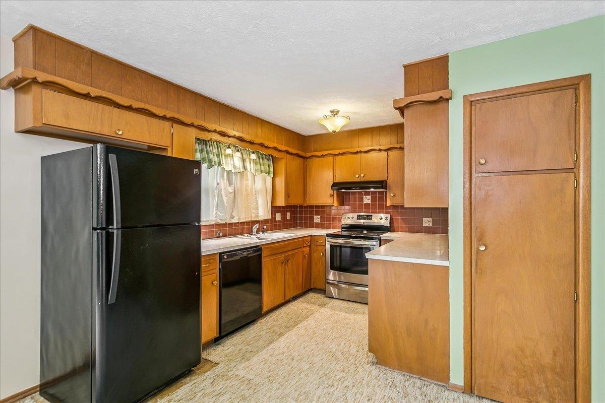 2733 N Dellrose Avenue Wichita KS 67220