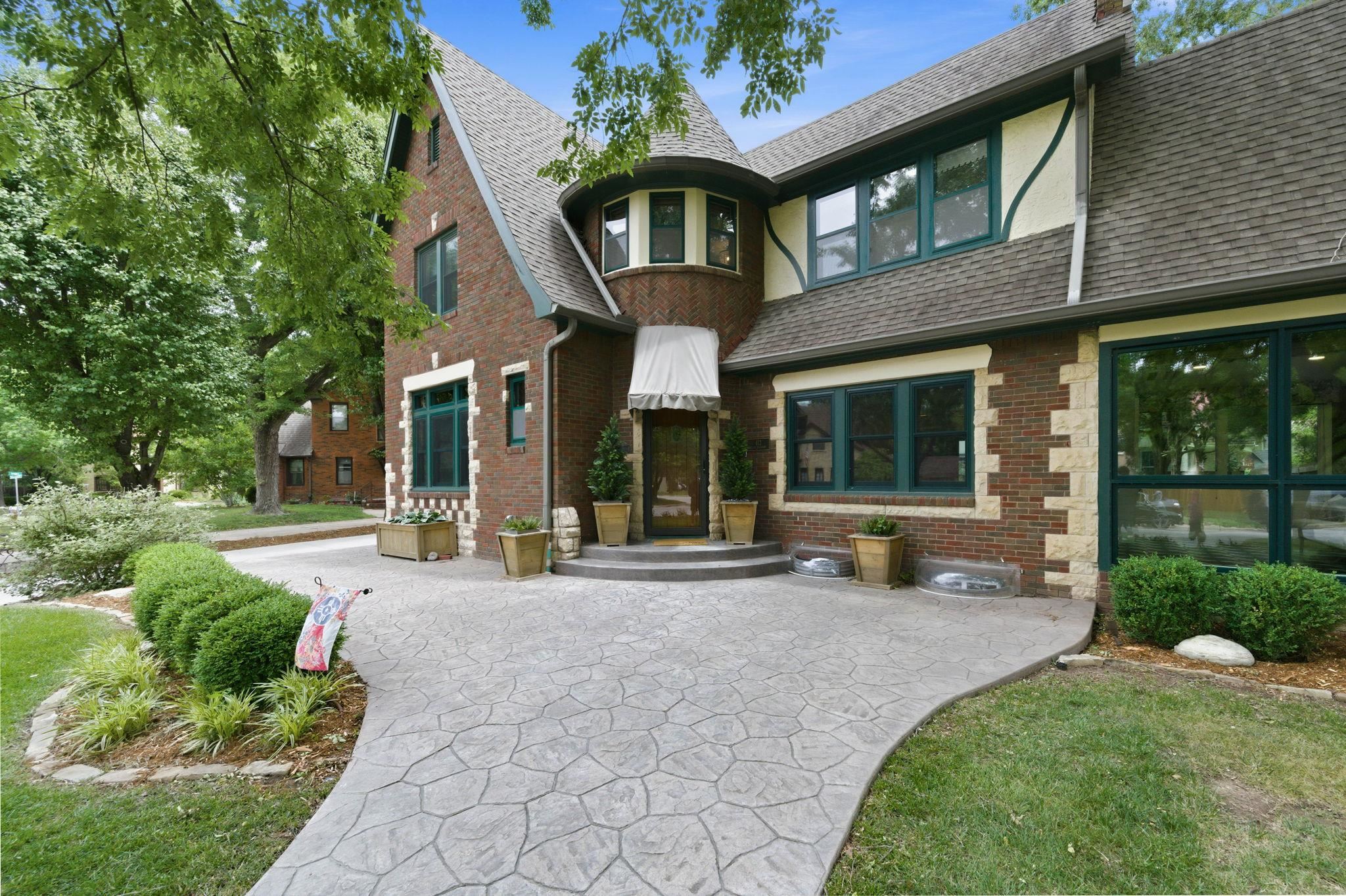 412 S Dellrose Wichita KS 67218