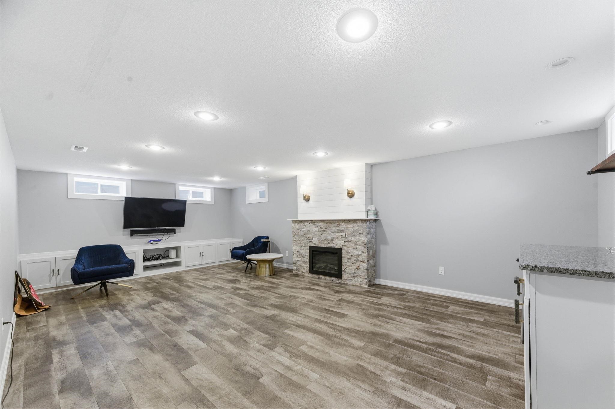 412 S Dellrose Wichita KS 67218